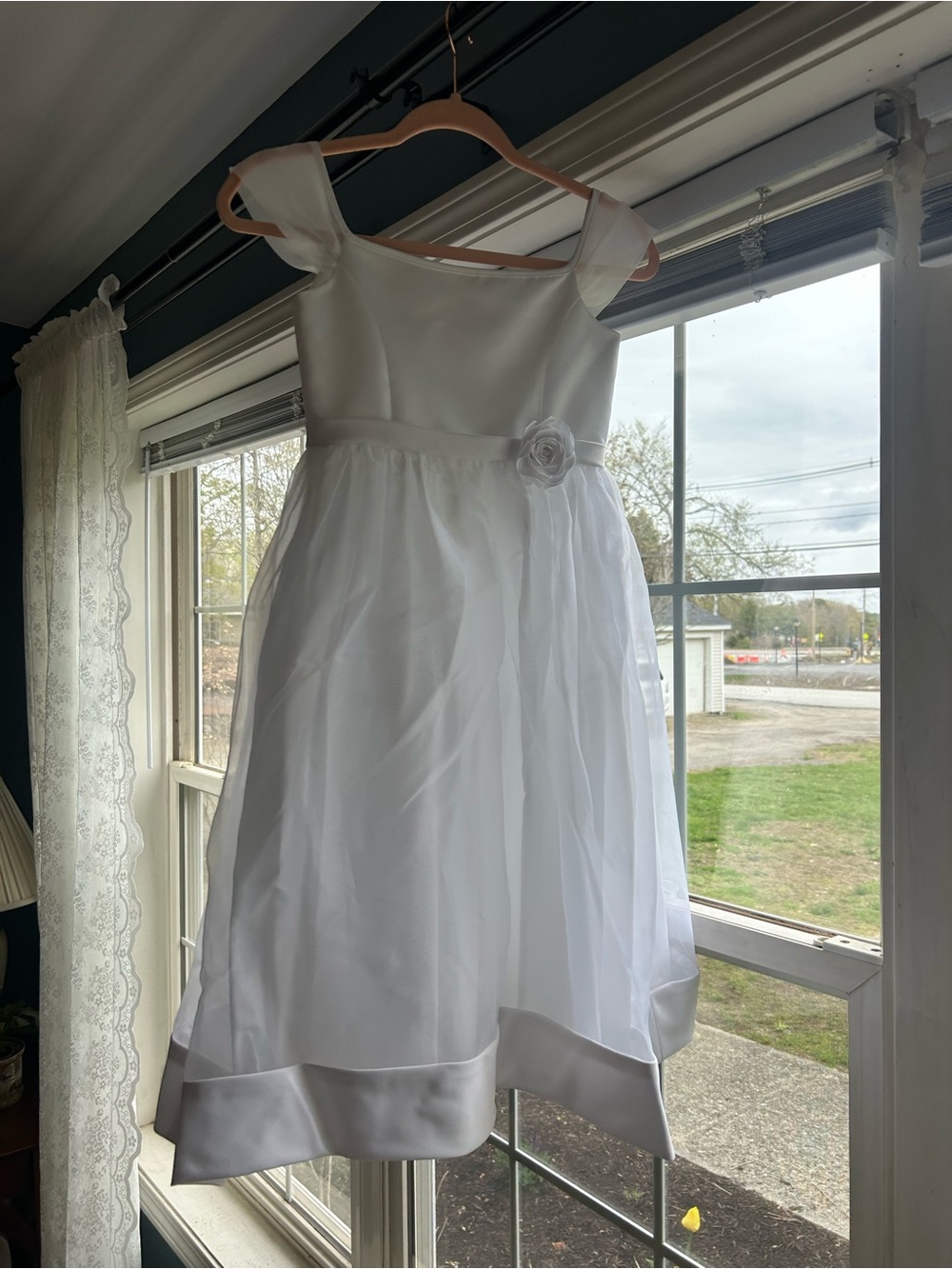 David's Bridal White Girls' Off-Shoulder Flower-Applique Dress